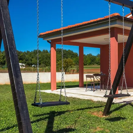 Rebici Tatil Evi Pula