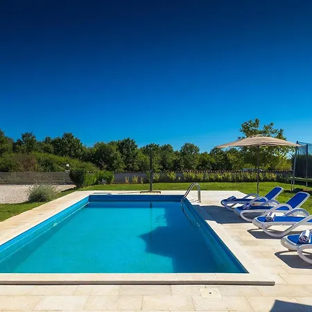 Rebici Holiday home *