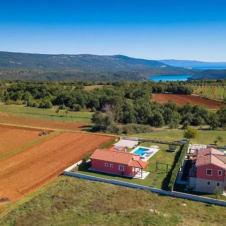 Holiday home Rebici