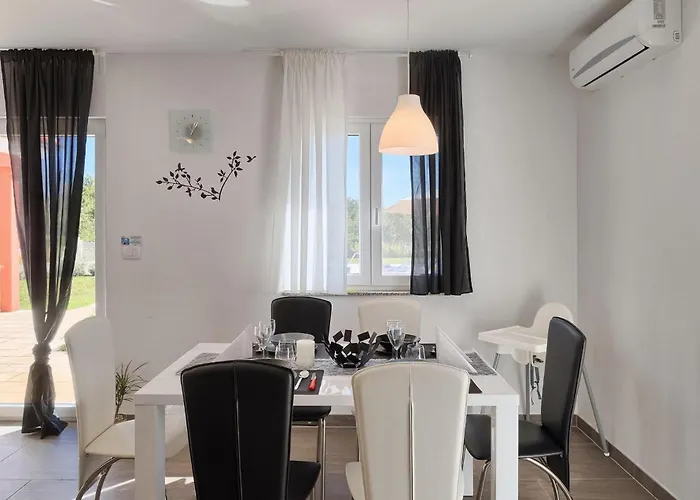 Rebici Σπίτι διακοπών Πούλα