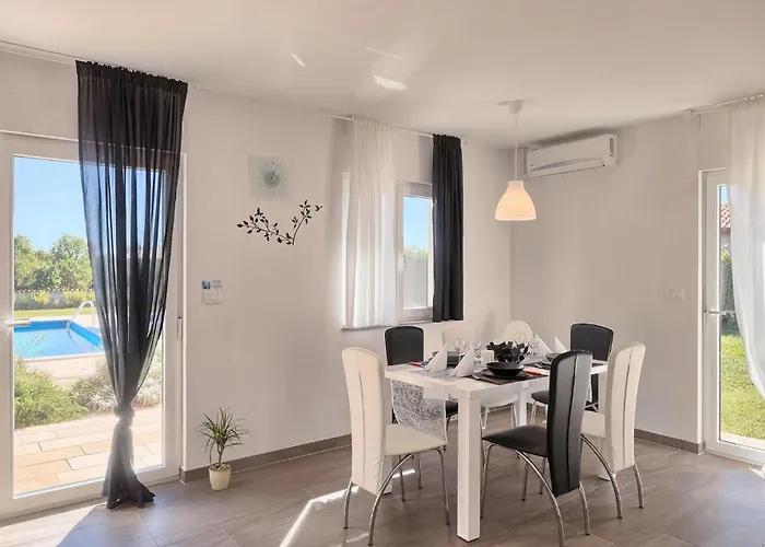 Rebici Σπίτι διακοπών Πούλα